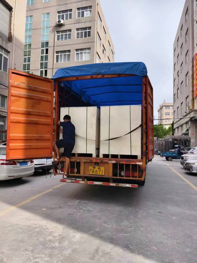 Bagaimanakah Lidbao memastikan keselamatan mesin jahit kasut semasa pengangkutan?